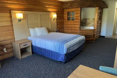 Photo 2 - Days Inn & Suites by Wyndham Williamsburg IA North