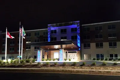 Photo 5 - Holiday Inn Express & Suites Decatur by IHG