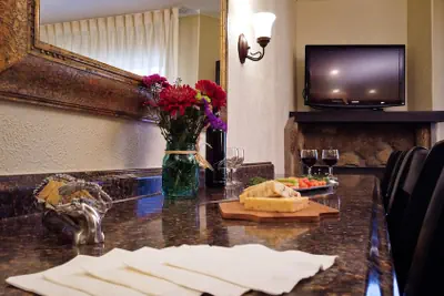 Photo 4 - The Christie Lodge - All Suite Property, Vail Valley/Beaver Creek
