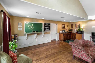 Photo 4 - Quality Inn Jesup