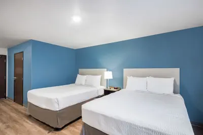 Photo 4 - WoodSpring Suites Chicago Addison