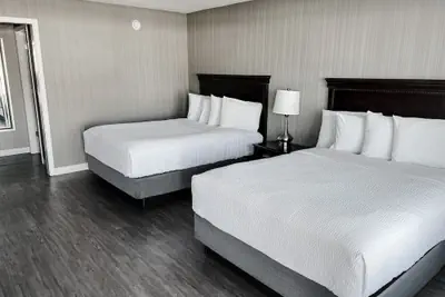 Photo 4 - The Georgian Lakeside Resort