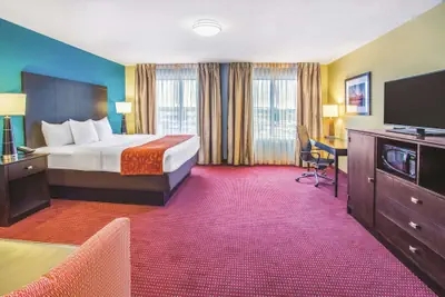 Photo 5 - La Quinta Inn & Suites by Wyndham O'Fallon, IL - St. Louis