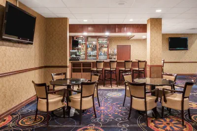 Photo 3 - Capitol Plaza Hotel Jefferson City