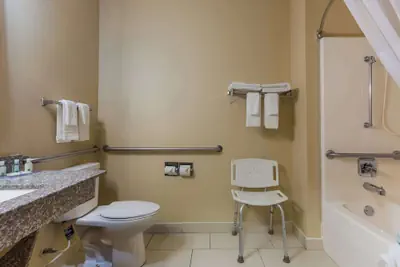 Photo 4 - Quality Inn Galesburg near US Highway 34 and I-74