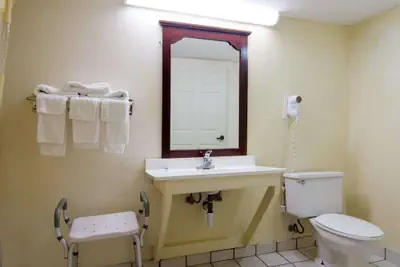 Photo 5 - Rodeway Inn Norcross