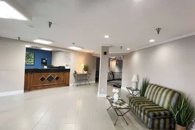 Photo 5 - Baymont by Wyndham Columbia, MO