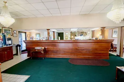 Photo 2 - Hamilton Inn Jonesville NC