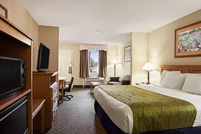 Photo 5 - Days Inn & Suites by Wyndham Stuttgart