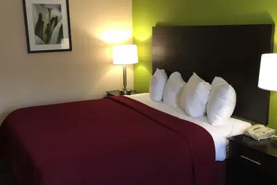 Photo 4 - Quality Inn Saint Louis Airport