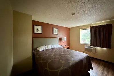 Photo 5 - American Inn