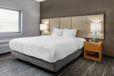 Photo 3 - Somerset Lofts