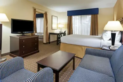 Photo 5 - Holiday Inn Express Hotel & Suites Smithfield - Selma I -95 by IHG