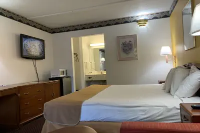 Photo 5 - Americas Best Value Inn Roxboro