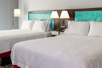 Photo 4 - Hampton Inn & Suites Somerset
