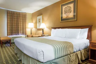 Photo 5 - Econo Lodge Acworth East