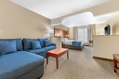 Photo 5 - Comfort Suites Findlay I-75 near Sports Complex