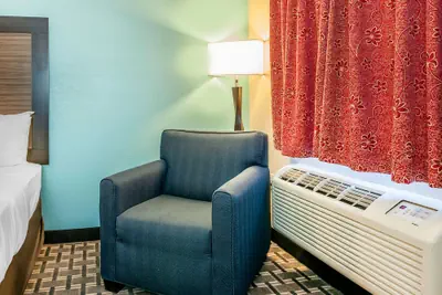 Photo 3 - Quality Inn Findlay