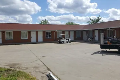 Photo 4 - Budget Inn
