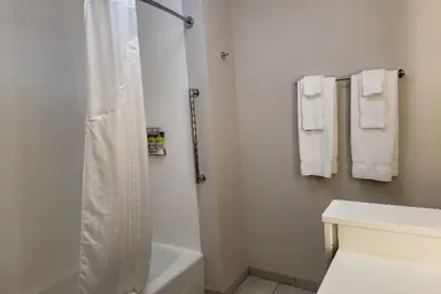 Photo 4 - Holiday Inn Express & Suites Canon City by IHG