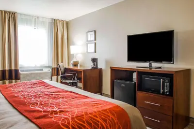 Photo 4 - Comfort Inn Marshalltown South