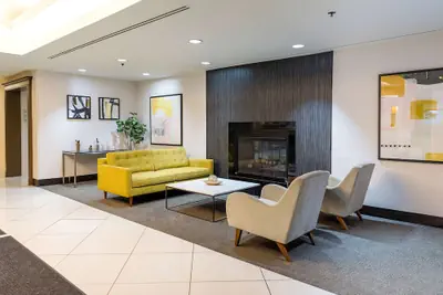 Photo 2 - Elimwood Hotel, a Ramada by Wyndham