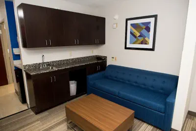 Photo 4 - Holiday Inn Express Hotel and Suites Statesville by IHG
