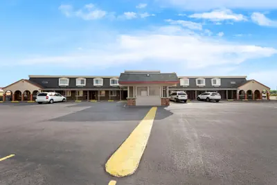 Photo 5 - Americas Best Value Inn Marion, OH