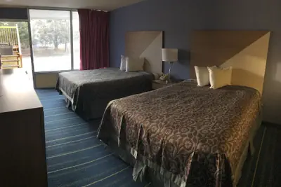 Photo 4 - Days Inn by Wyndham Salem, Illinois