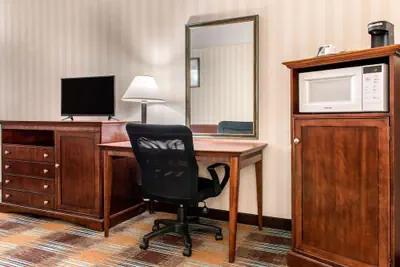 Photo 5 - Quality Inn & Suites Miamisburg - Dayton South