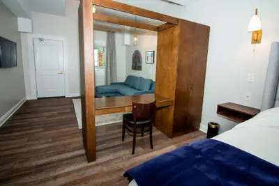 Photo 3 - The Colonial Inn, an Ascend Collection Hotel