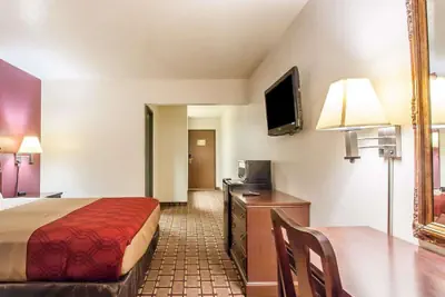 Photo 2 - Econo Lodge Dexter