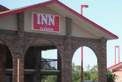 Photo 3 - Days Inn by Wyndham Clanton AL