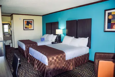 Photo 3 - Best Western Fairwinds Inn