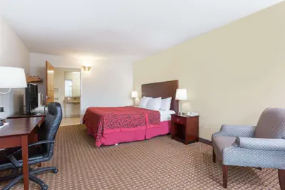 Photo 5 - Days Inn by Wyndham Reidsville