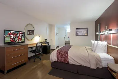 Photo 4 - Sycamore Suites