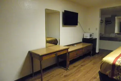 Photo 3 - Guest Inn