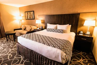Photo 2 - Crowne Plaza Newark Airport by IHG