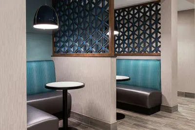 Photo 3 - Hampton Inn & Suites Bridgeview Chicago