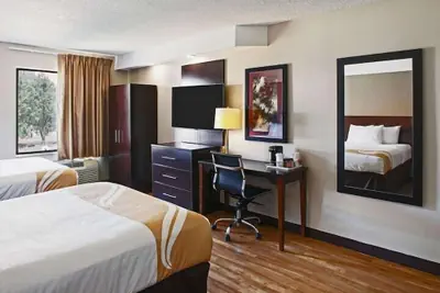 Photo 4 - Spark by Hilton Bentonville