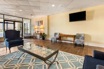 Photo 2 - Ramada by Wyndham Santee I-95