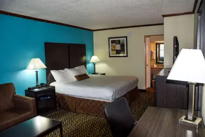 Photo 5 - Best Western Fairwinds Inn