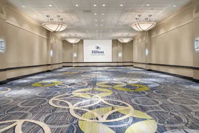 Photo 3 - Hilton Chicago O'Hare Airport