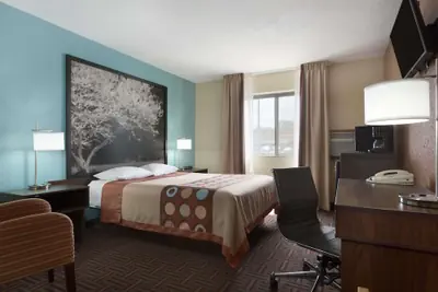 Photo 3 - Super 8 by Wyndham Mt. Vernon IL