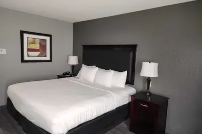 Photo 4 - Stay Express Inn & Suites - Mobile AL