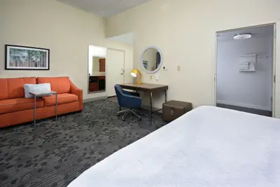 Photo 4 - Hampton Inn & Suites Clinton - I-26