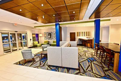 Photo 2 - Holiday Inn Express & Suites Perryville by IHG