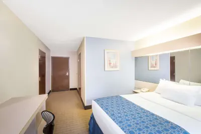 Photo 5 - Microtel Inn & Suites by Wyndham Seneca Falls