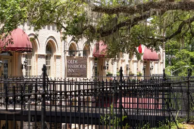 Photo 3 - Olde Harbour Inn, Historic Inns of Savannah.