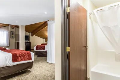 Photo 4 - Comfort Inn Norwalk - Sandusky